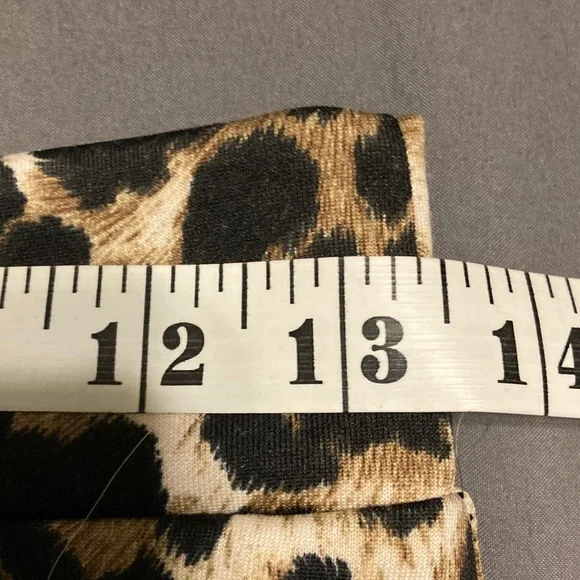 Elegant Soft Stretch Leopard Print Pencil Skirt Marked Large Fits Small - Picture 5 of 7